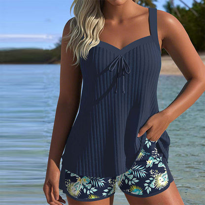 Gestreifter zweiteiliger Strandshorts-Tankini