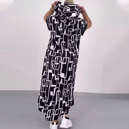 Lockeres Kontrastkleid mit halbem Reißverschluss