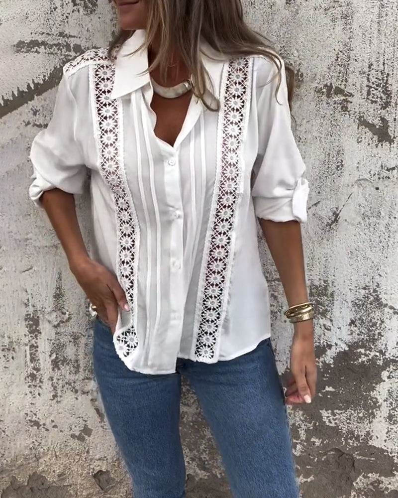 Einfarbiges, hohles Hemd mit Revers