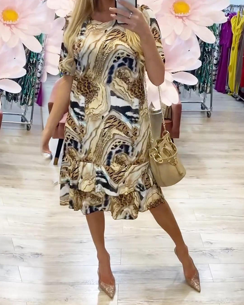 Gerade geschnittenes Retro-Kleid in Kontrastfarbe