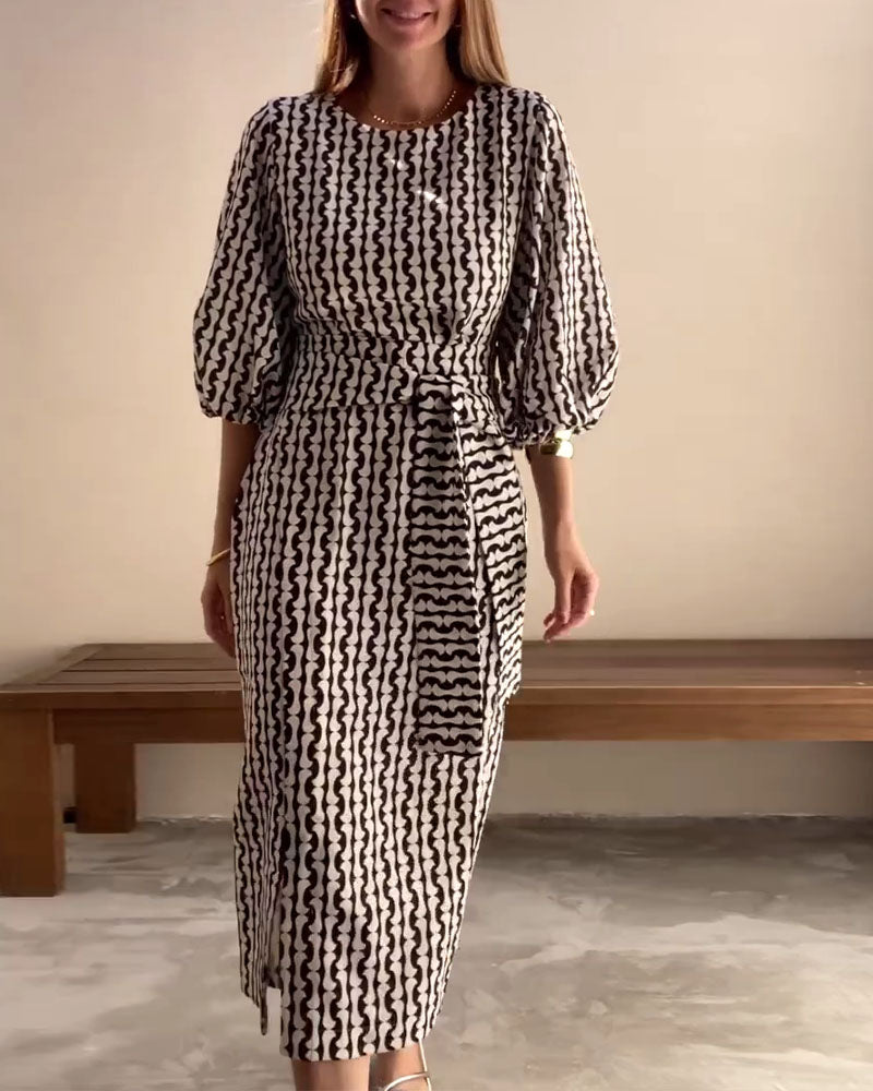 Kleid mit Puffärmeln und geometrischem Print