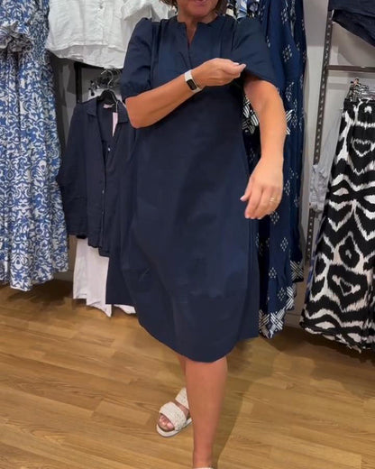 Lockeres Kleid mit Puffärmeln und einfarbiger Farbe