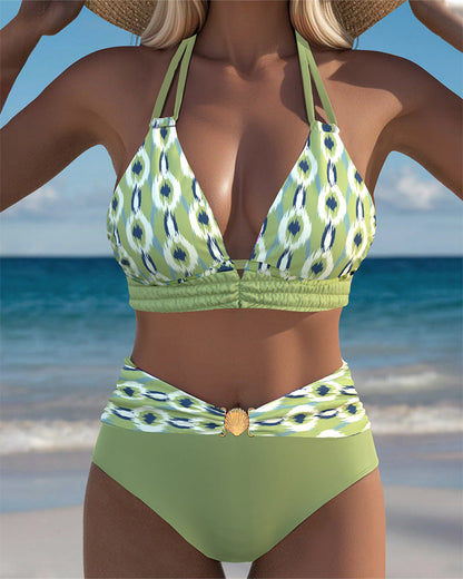 Sexy Bikini mit tiefem V-Ausschnitt und Schlitz