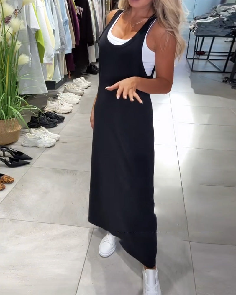 Schlankmachendes Freizeitkleid mit Hosenträgern