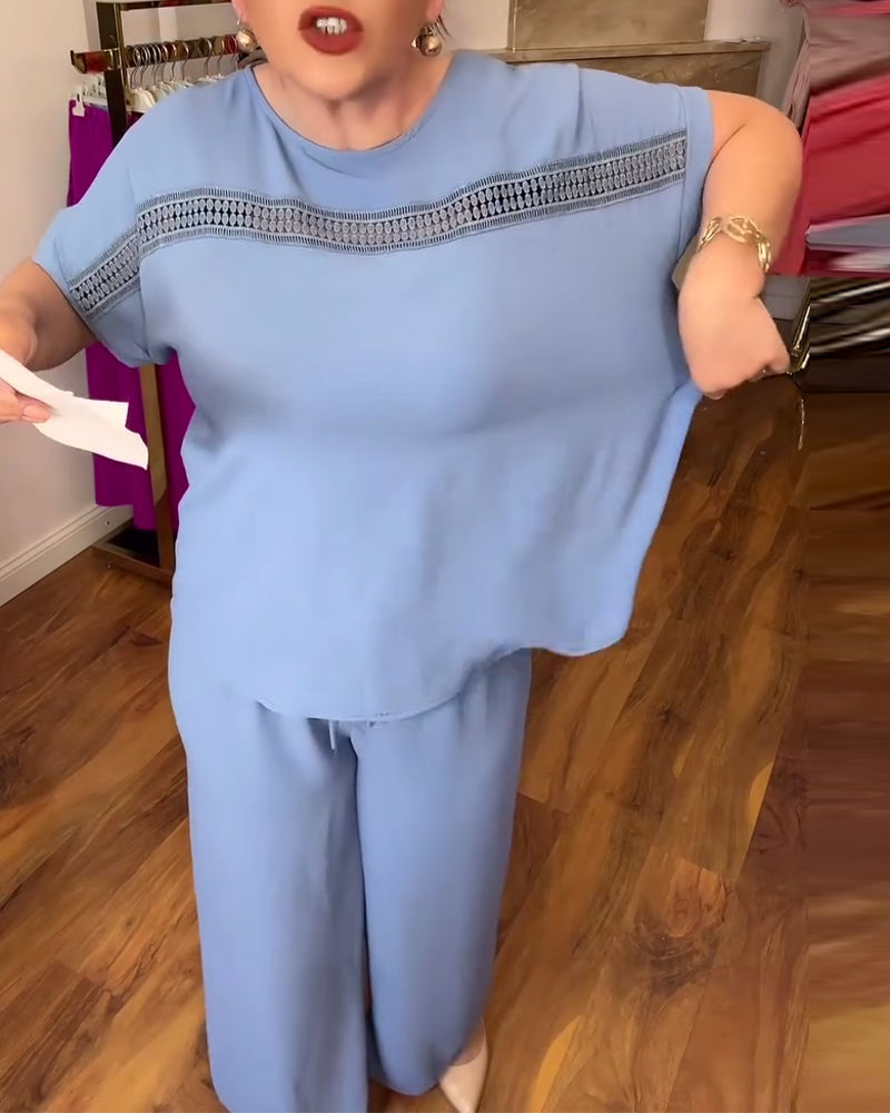 Lässiges Set mit Rüschenärmeln und Rundhalsausschnitt