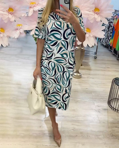 Gerade geschnittenes Kleid mit Rundhalsausschnitt und Blumenmuster