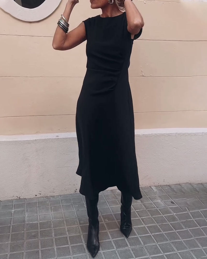 Elegantes ärmelloses Kleid mit schmaler Taille