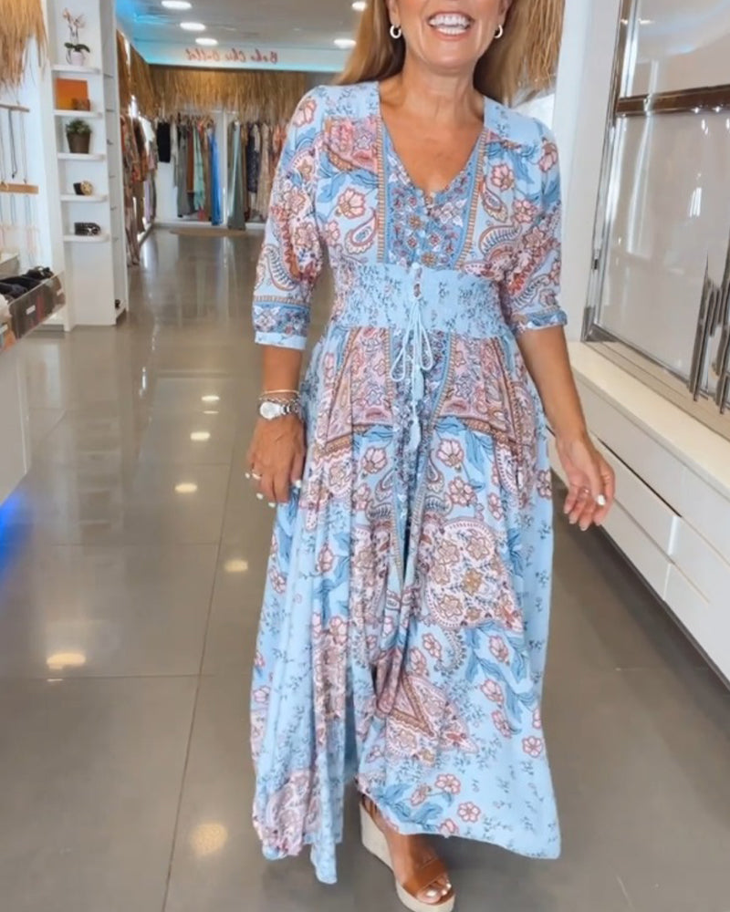 Urlaubskleid mit V-Ausschnitt und 3/4-Ärmeln