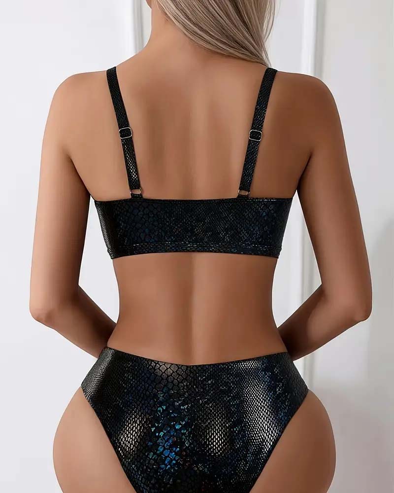 Triangel-Bikini mit hoher Taille und Brustschnürung im Schlangenmuster