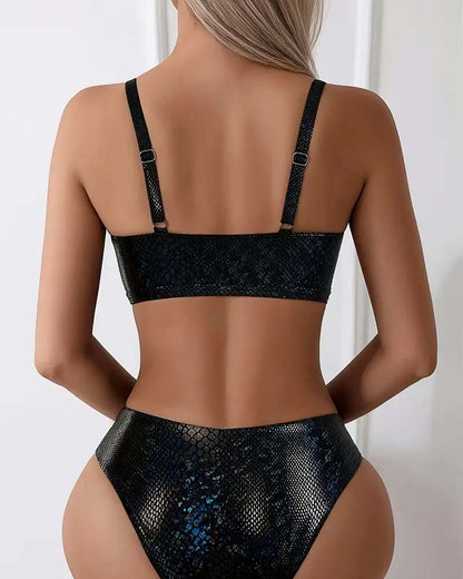 Triangel-Bikini mit hoher Taille und Brustschnürung im Schlangenmuster