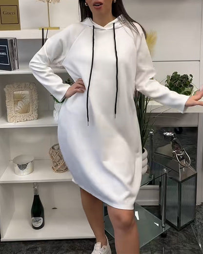 Sportliches Langarm-Sweatkleid mit Kapuze