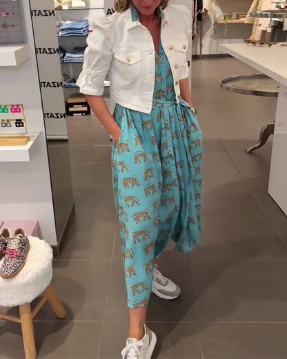 Ärmelloses Kleid mit V-Ausschnitt und Print