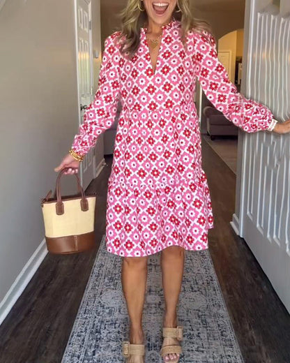 Modisches und elegantes bedrucktes Kleid