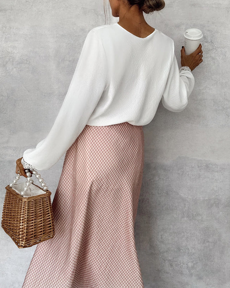 Langarmbluse mit V-Ausschnitt und Spitze