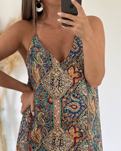 Kleid mit V-Ausschnitt und Strapsdruck