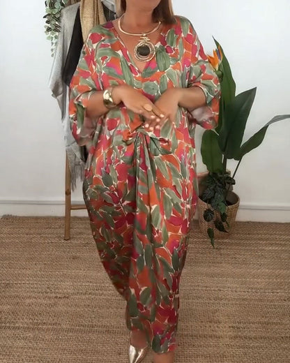 Kleid mit V-Ausschnitt und Twist-Print