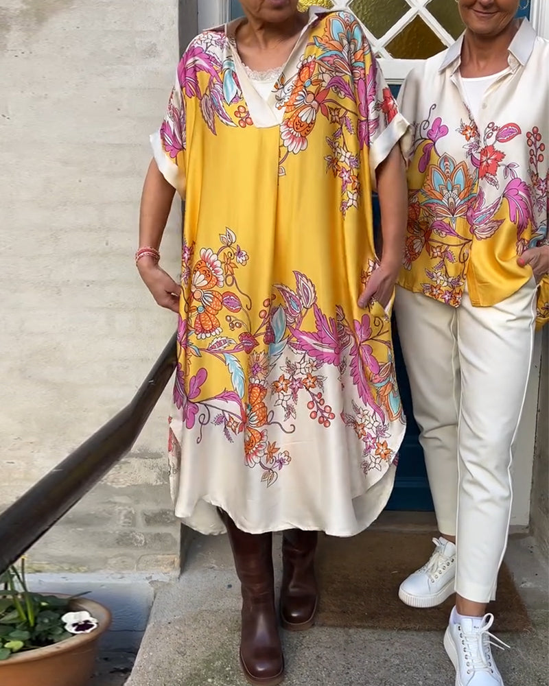 Lockeres Kleid mit Revers-Print