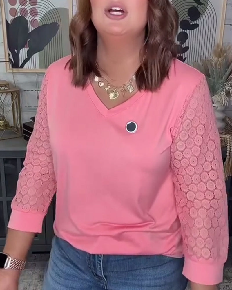 Camicetta con scollo a V e inserti in pizzo a maniche tre quarti