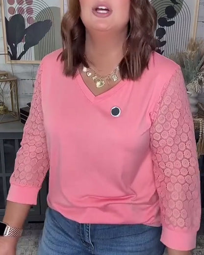 Camicetta con scollo a V e inserti in pizzo a maniche tre quarti