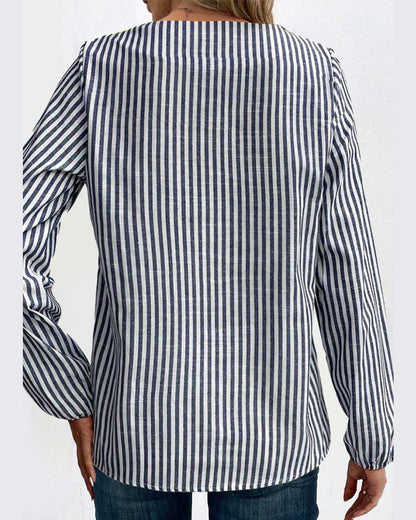 Gestreifte Bluse mit schrägem Ausschnitt