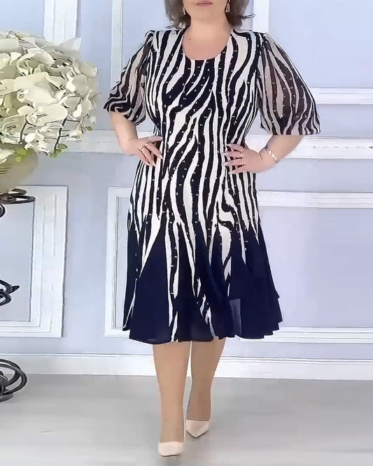 Temperamentvolles und modisches Kleid