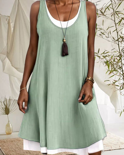 Ärmelloses Patchwork-Kleid mit Rundhalsausschnitt und Kontrastfarbe