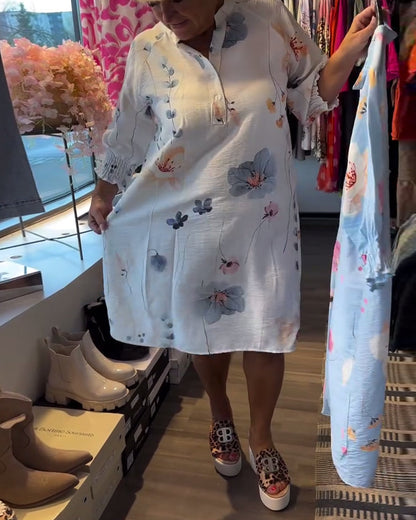 Abito a maniche corte con colletto rialzato e loto