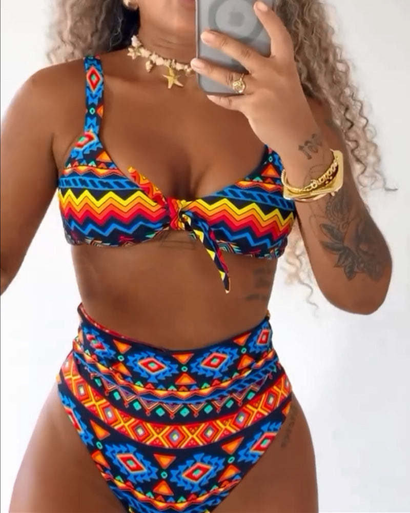 Bikini due pezzi con stampa a onde da spiaggia