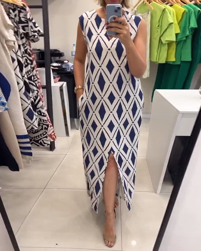 Ärmelloses Kleid mit Rautenschlitz