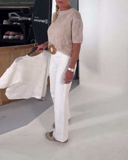 Rundhalspullover in Volltonfarbe mit Hohlsaum