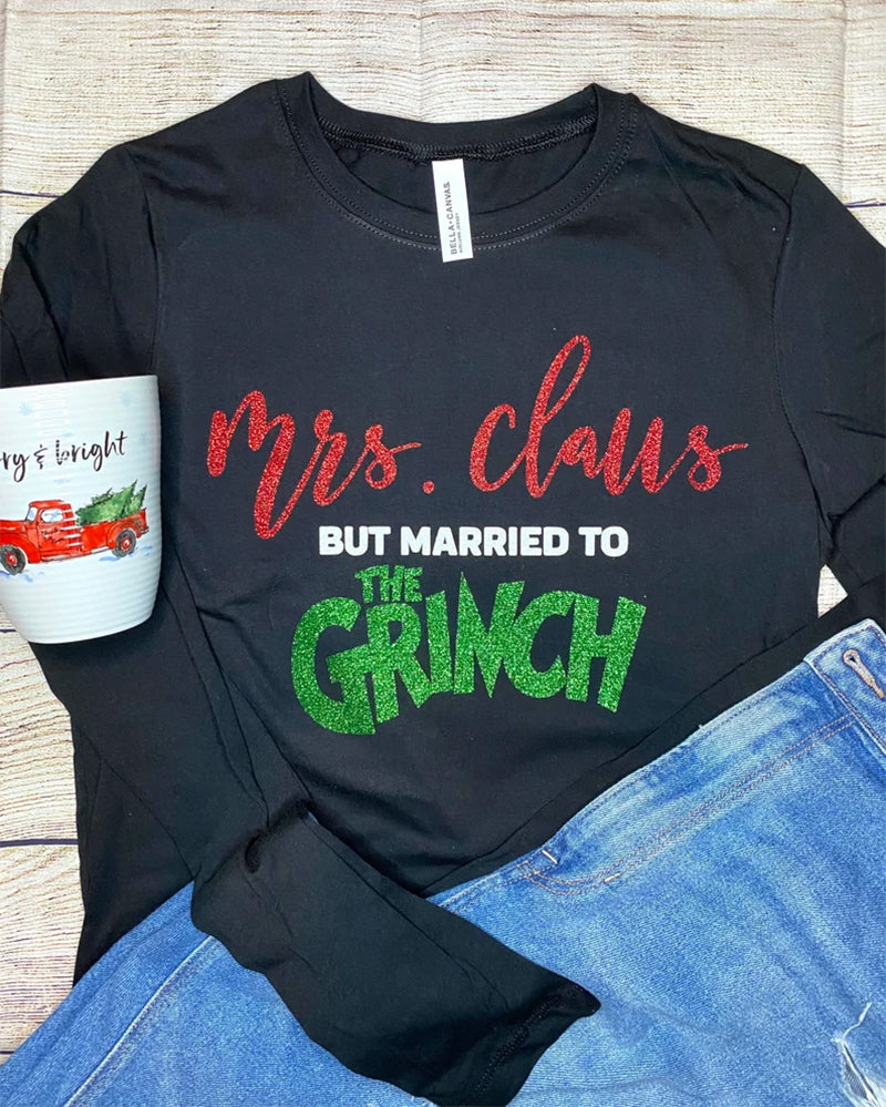 Mrs. Claus But Married to The Grinch Women’s Long Sleeve Sweatshirt 2024 f/w christmas Grinch sweatshirts