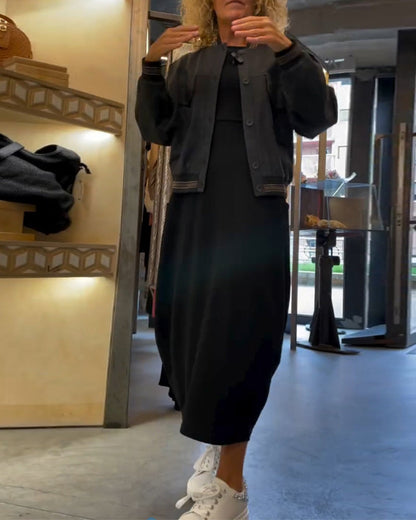 Abito con scollo tondo e maniche lunghe, tascabile, tinta unita