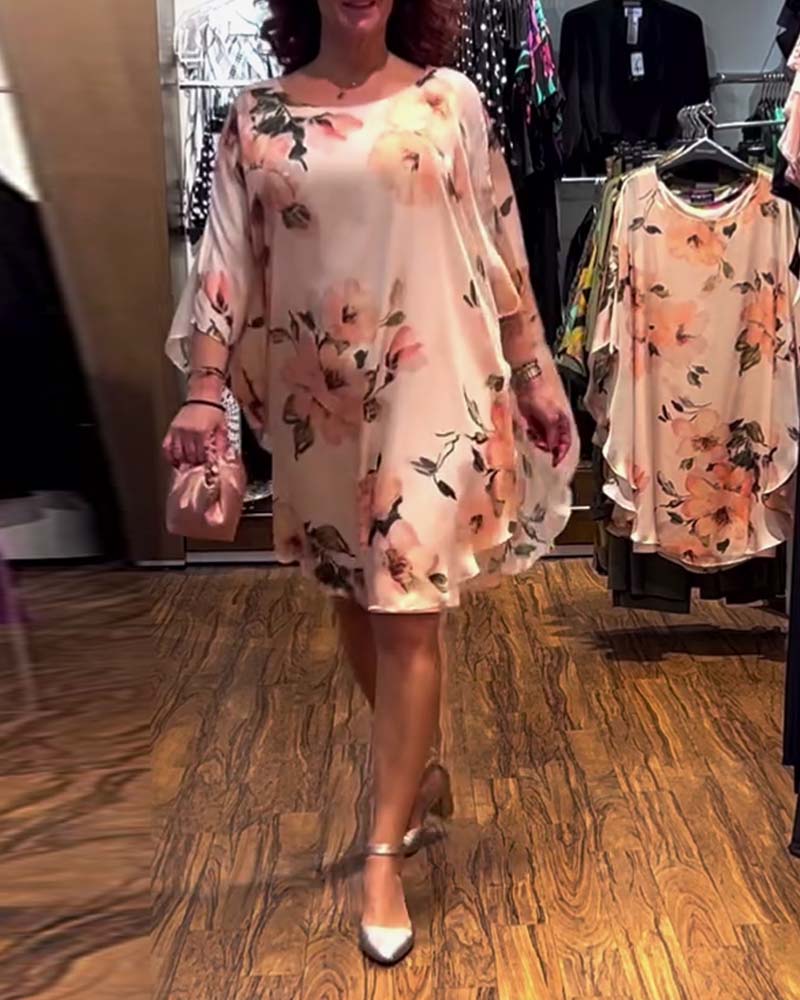 Bedrucktes Kleid mit Fledermausärmeln