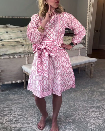 Loses Kleid mit Laternenärmeln, Stehkragen und Print