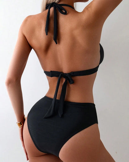 Einfarbiger BH-Bikini mit V-Ausschnitt und Metallschnalle