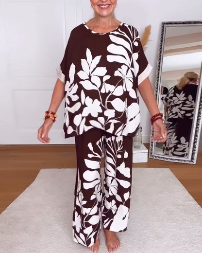 Lockerer Hosenanzug mit weitem Bein und Blumenmuster