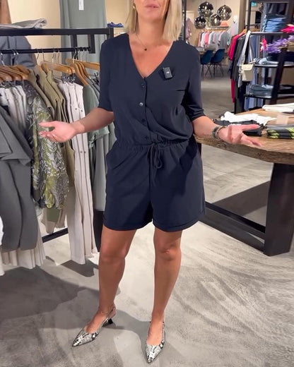 Kurzärmliger Jumpsuit mit V-Ausschnitt und Schnürung